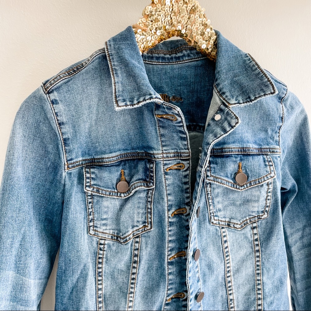 *CLEARANCE* Kut from the Cloth SM Button-up Jean Jacket - Picture 3 of 5